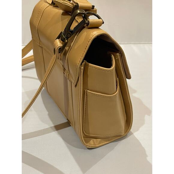 Rare Disney Winnie The Pooh Buckle
Strap Crossbody Bag - Picture 7 of 14